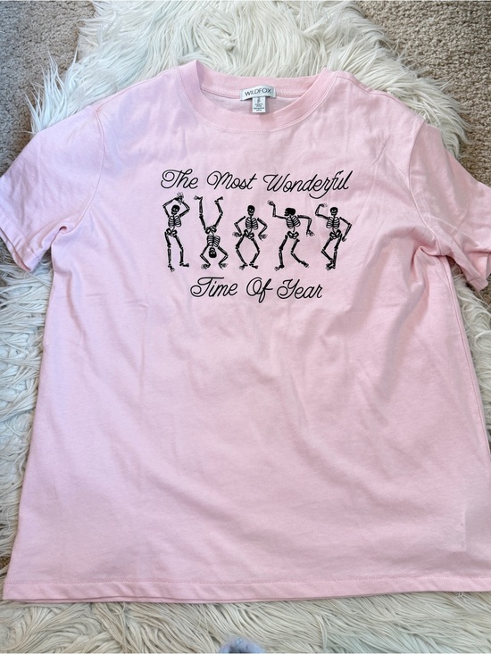 Wildfox Tops - EUC Wildfox Halloween Favorite Time of Year Ryan Tee S